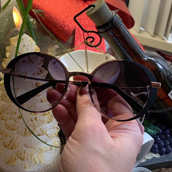 Authentic SWAROVSKI ROUND 51 metal/Acetate SWAN crystals sunglasses - Picture 6 of 16